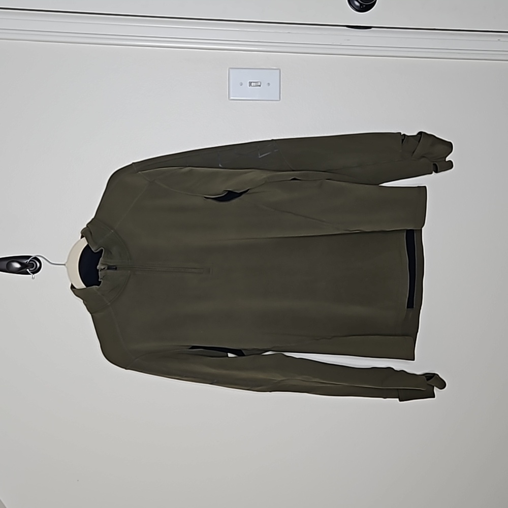 Lululemon Men's Green Long Sleeve Tech Quarter Zip Size Medium